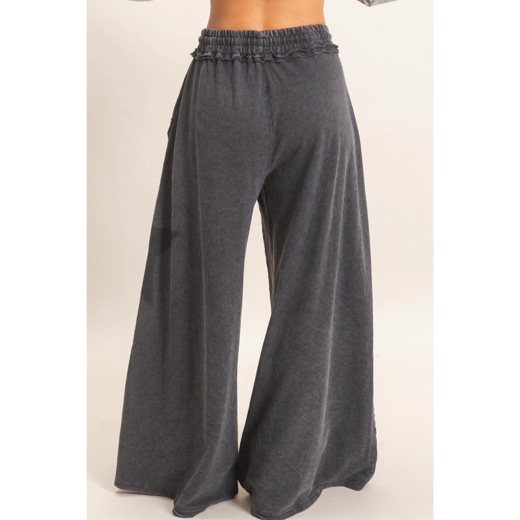Mineral Wash Star Patch and Print Wide Leg Joggers